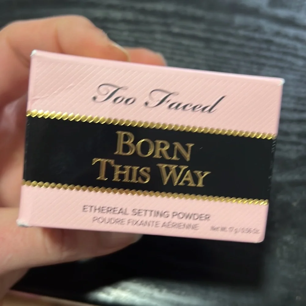 🌛💕Host Pick! Too Faced Born This Way Translucent Setting Powder